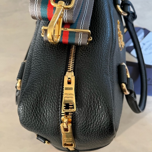 Authentic Prada hand/crossbody bag, new without tag - Picture 3 of 3